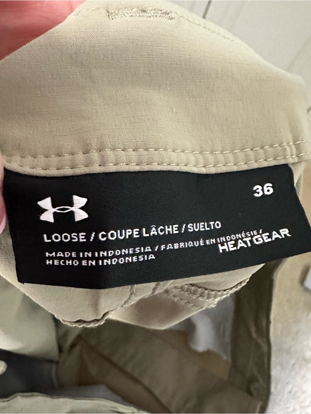 Under Armour Heat Gear Performance Shorts in Khaki Tan Size 36 EUC - Picture 5 of 8